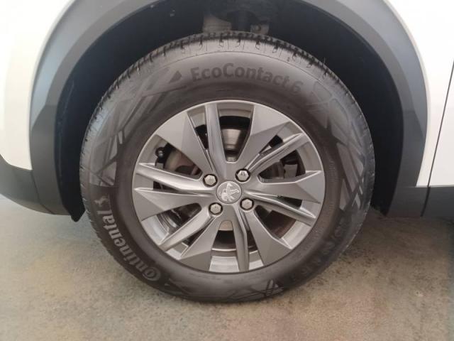Peugeot 2008 image 1