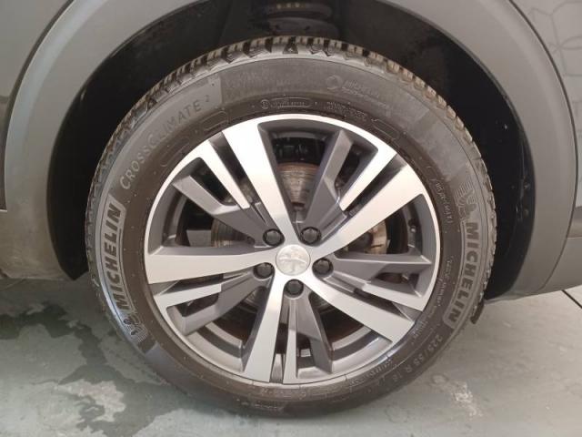 Peugeot 3008 image 1
