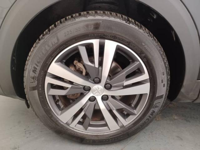 Peugeot 3008 image 2