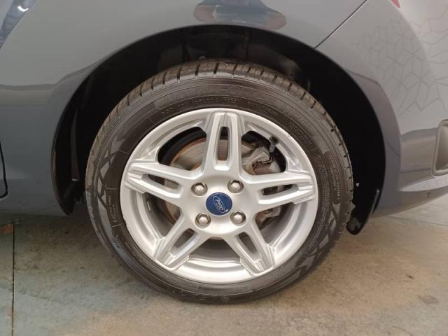 Ford Fiesta image 6