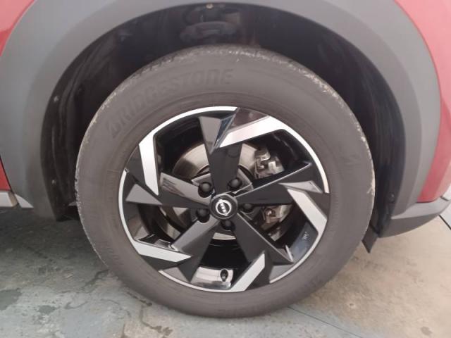 Nissan Juke image 6