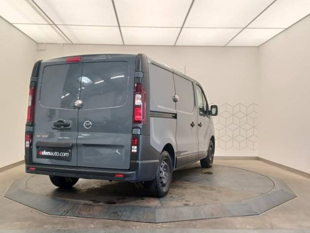 Nissan Nv300 image 4