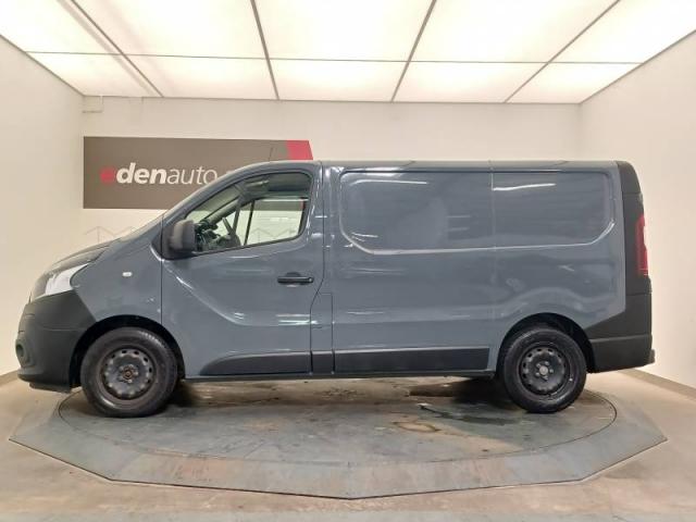 Nissan Nv300 image 8