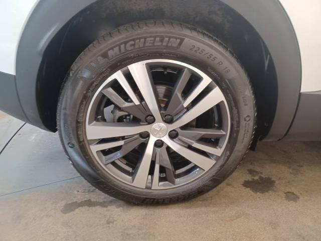 Peugeot 3008 image 1