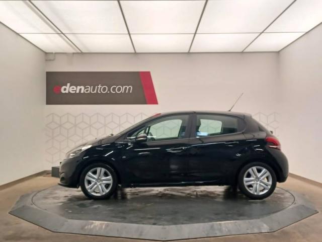 Peugeot 208 image 1