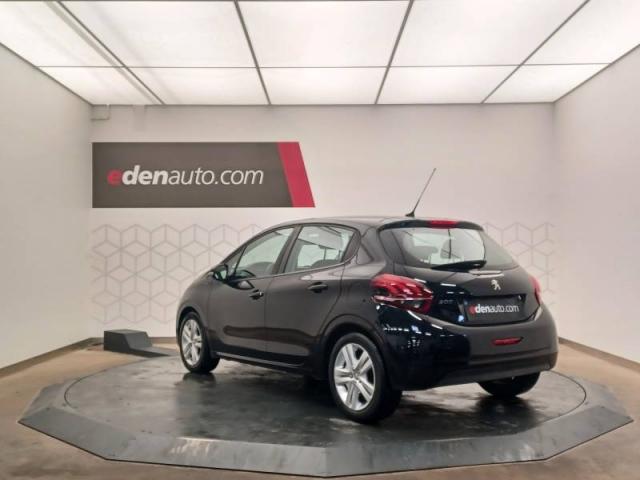 Peugeot 208 image 6