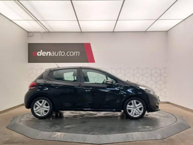 Peugeot 208 image 9