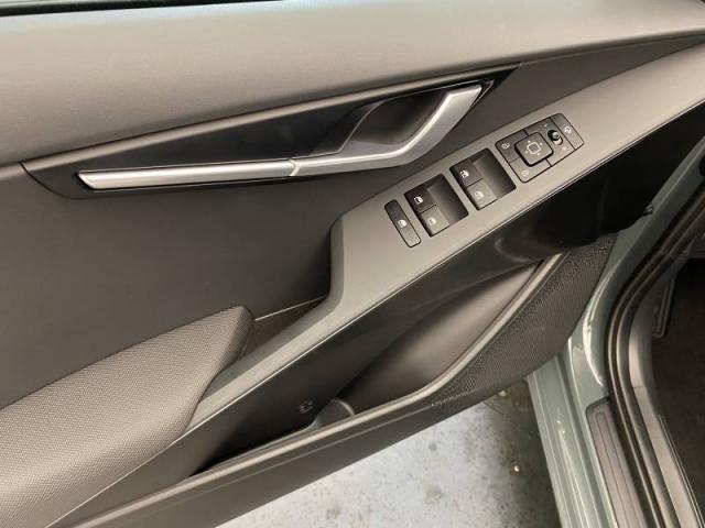 Kia Niro image 2
