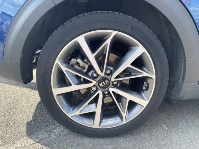 Kia Niro image 9