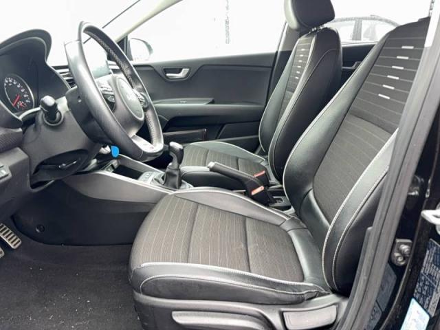 Kia Rio image 4