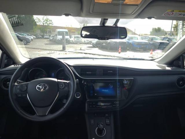 Toyota Auris image 5