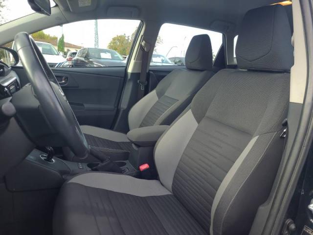 Toyota Auris image 3