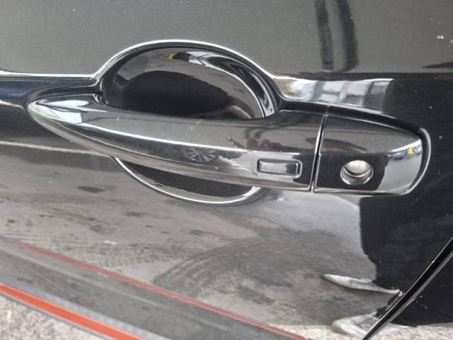 Nissan Juke image 7