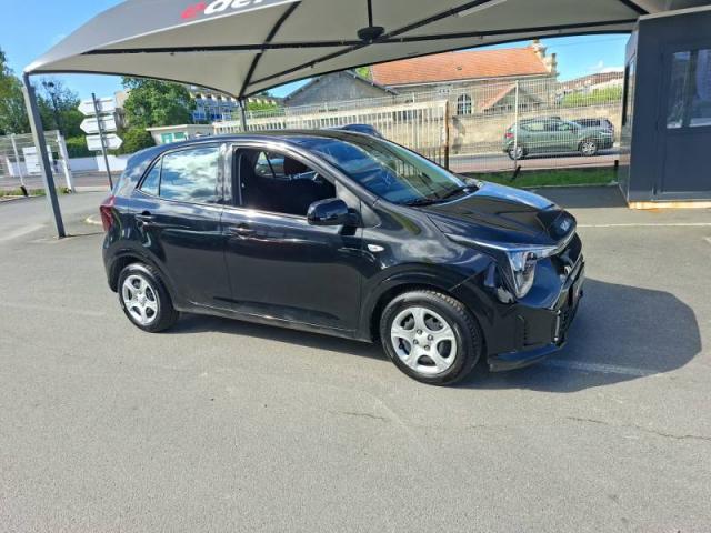 Kia Picanto image 8