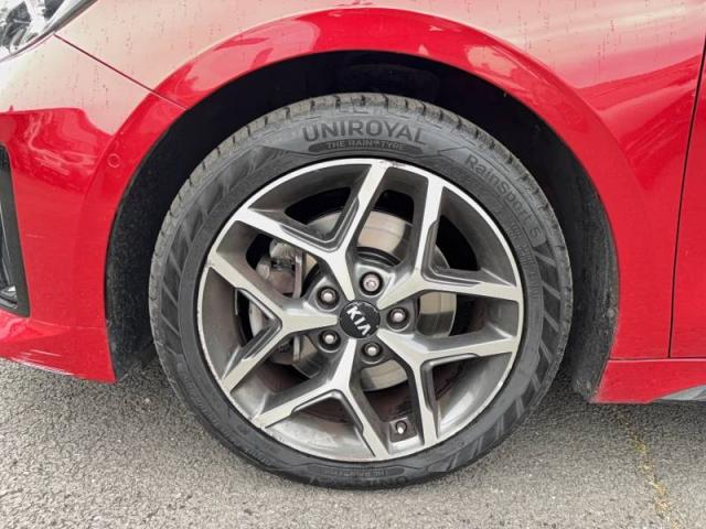 Kia Pro_cee'D image 1