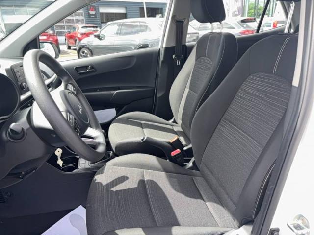 Kia Picanto image 9