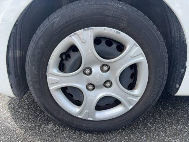 Kia Picanto image 8
