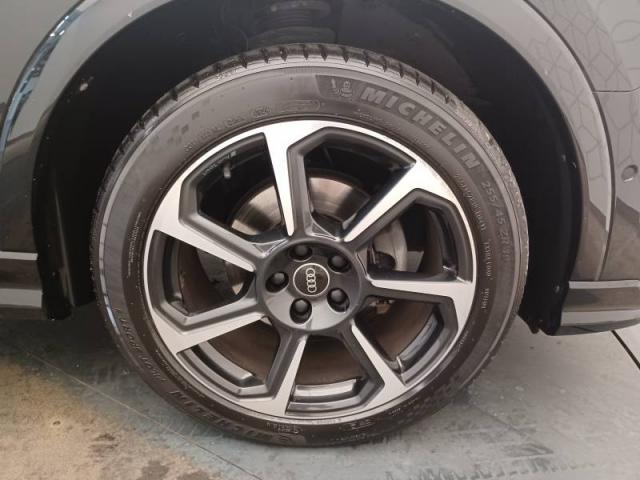 Audi Q3 image 6