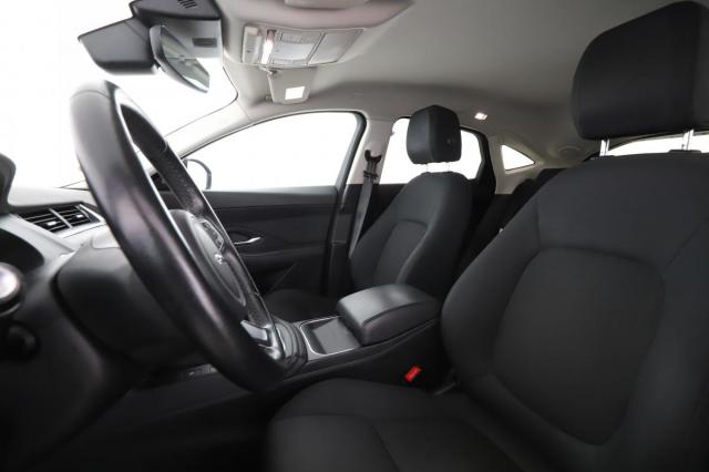 Jaguar E-Pace image 6