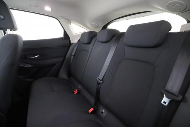 Jaguar E-Pace image 3