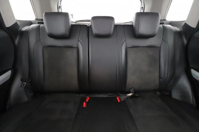 Suzuki Vitara image 8