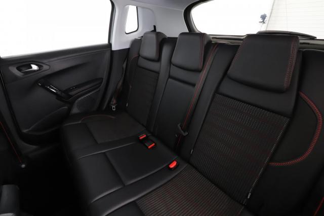 Peugeot 2008 image 4