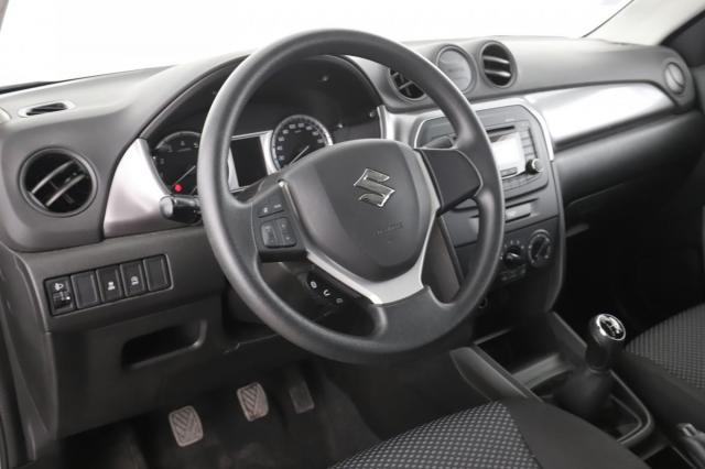 Suzuki Vitara image 4
