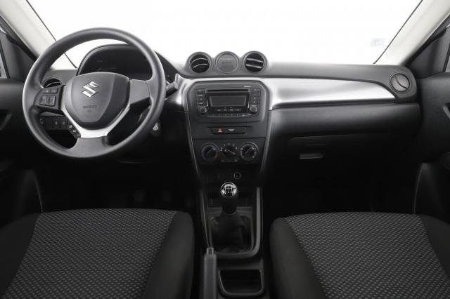 Suzuki Vitara image 2
