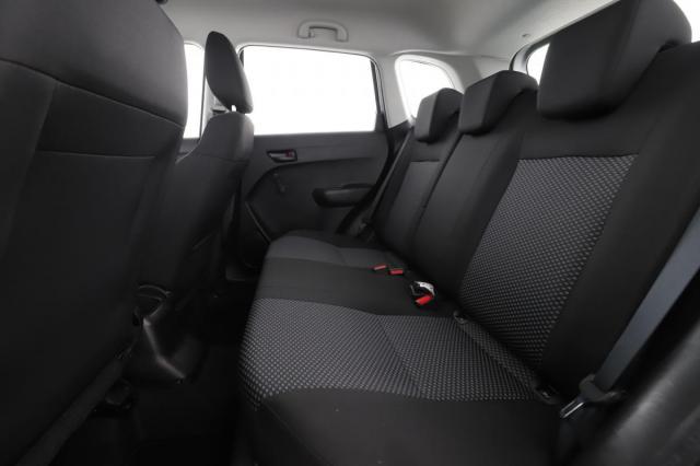 Suzuki Vitara image 5