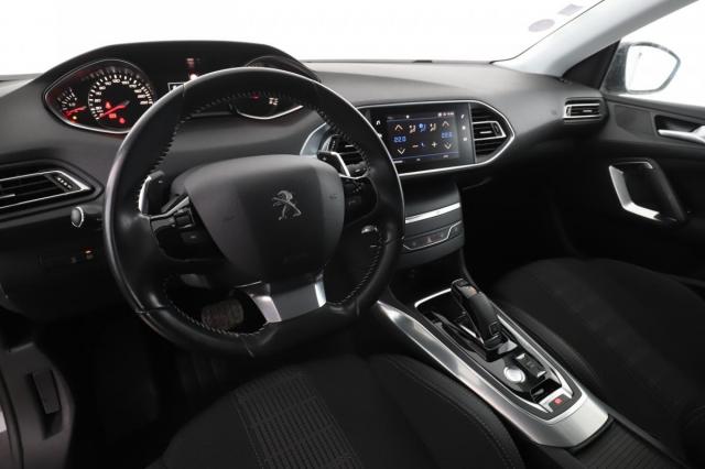 Peugeot 308 image 8