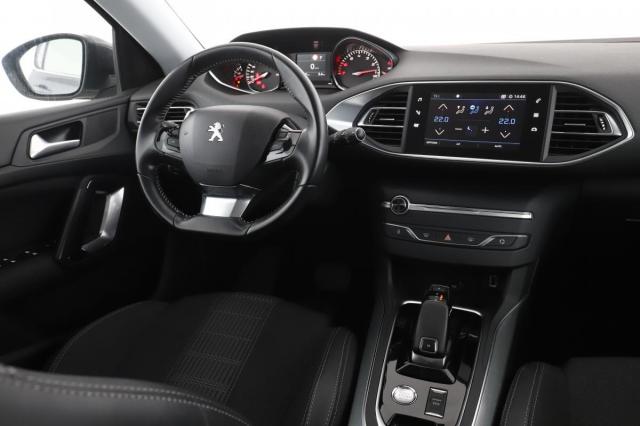 Peugeot 308 image 1