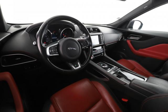 Jaguar F-Pace image 5