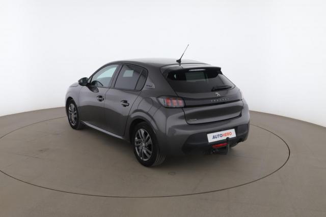 Peugeot 208 image 7
