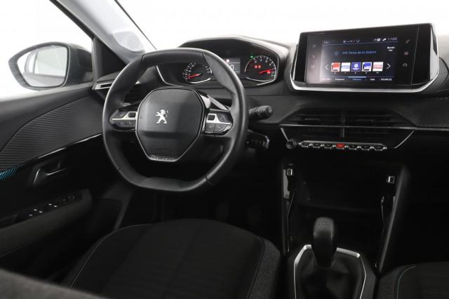 Peugeot 208 image 8