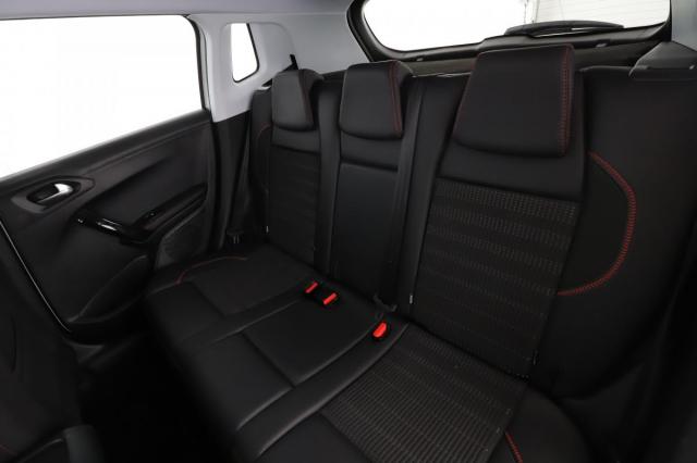 Peugeot 2008 image 1