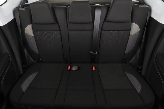 Peugeot 2008 image 6