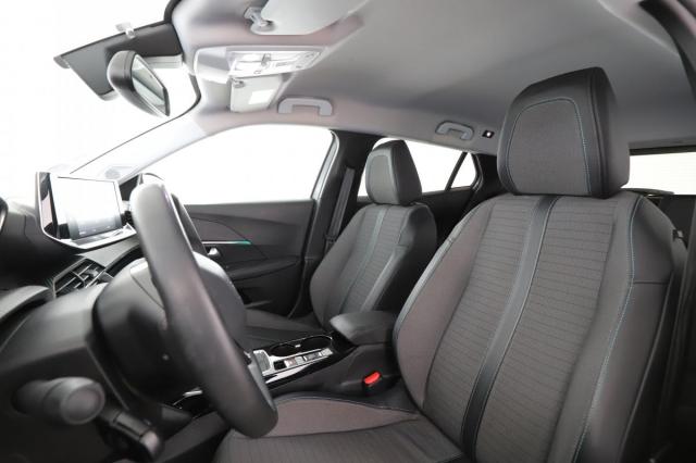 Peugeot 2008 image 7