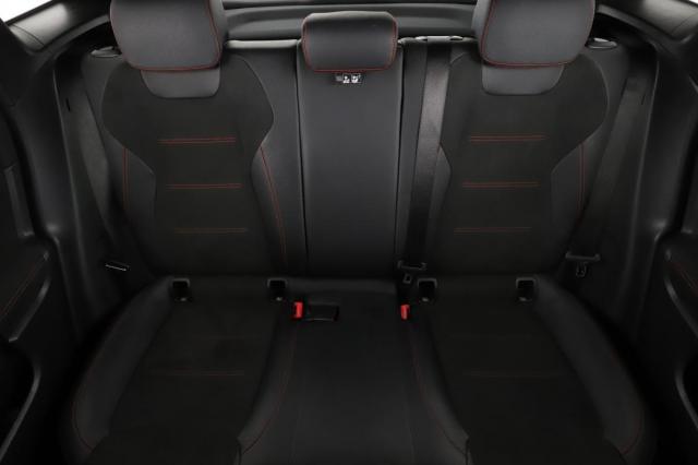 Mercedes Benz Gla image 6