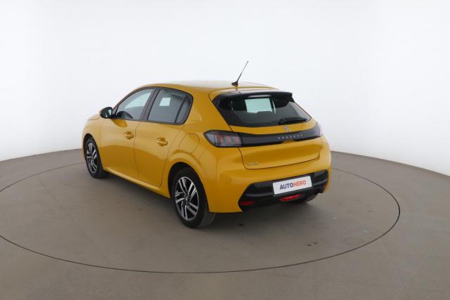 Peugeot 208 image 8