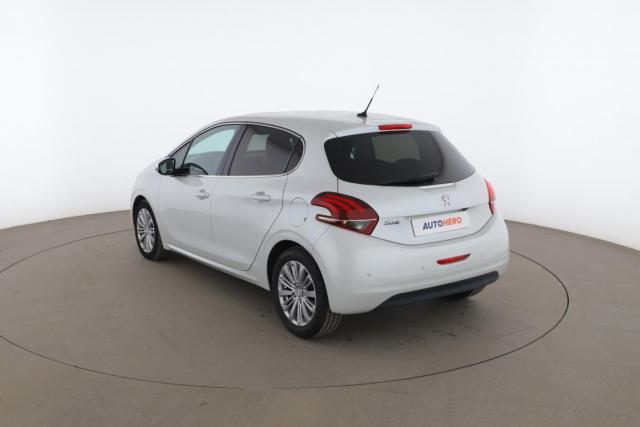 Peugeot 208 image 5