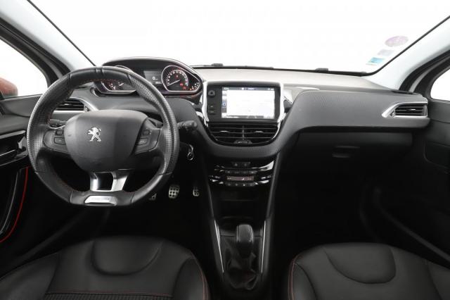 Peugeot 208 image 6