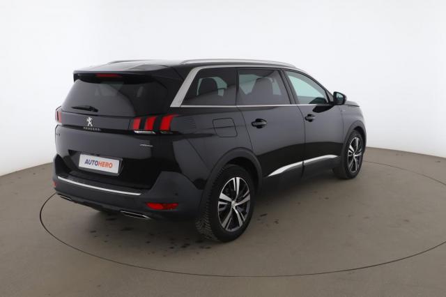 Peugeot 5008 image 1
