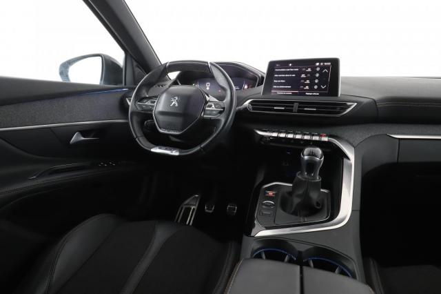 Peugeot 5008 image 2