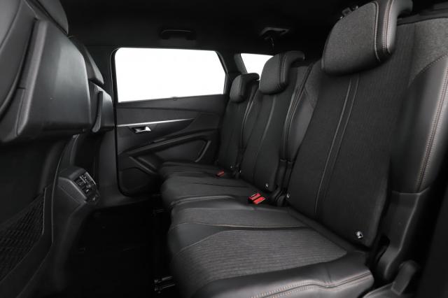 Peugeot 5008 image 6
