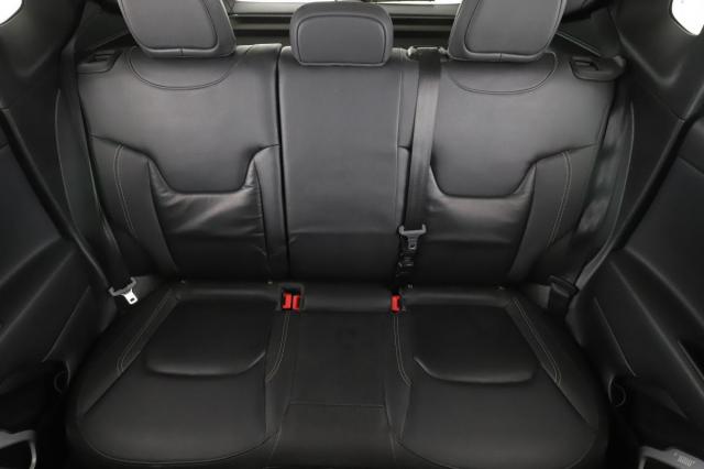 Jeep Renegade image 8