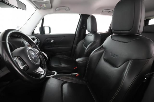 Jeep Renegade image 3