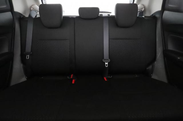 Suzuki Swift image 8