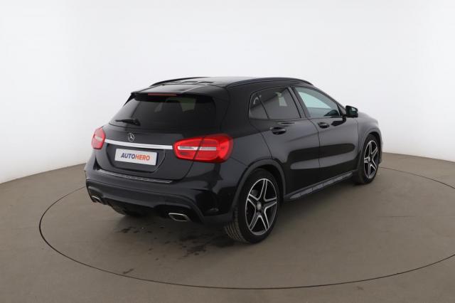 Mercedes Benz Gla image 8