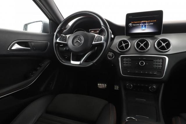 Mercedes Benz Gla image 9