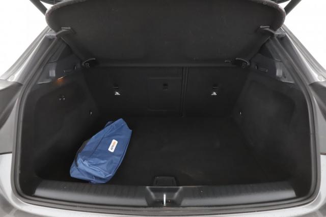 Mercedes Benz Gla image 2